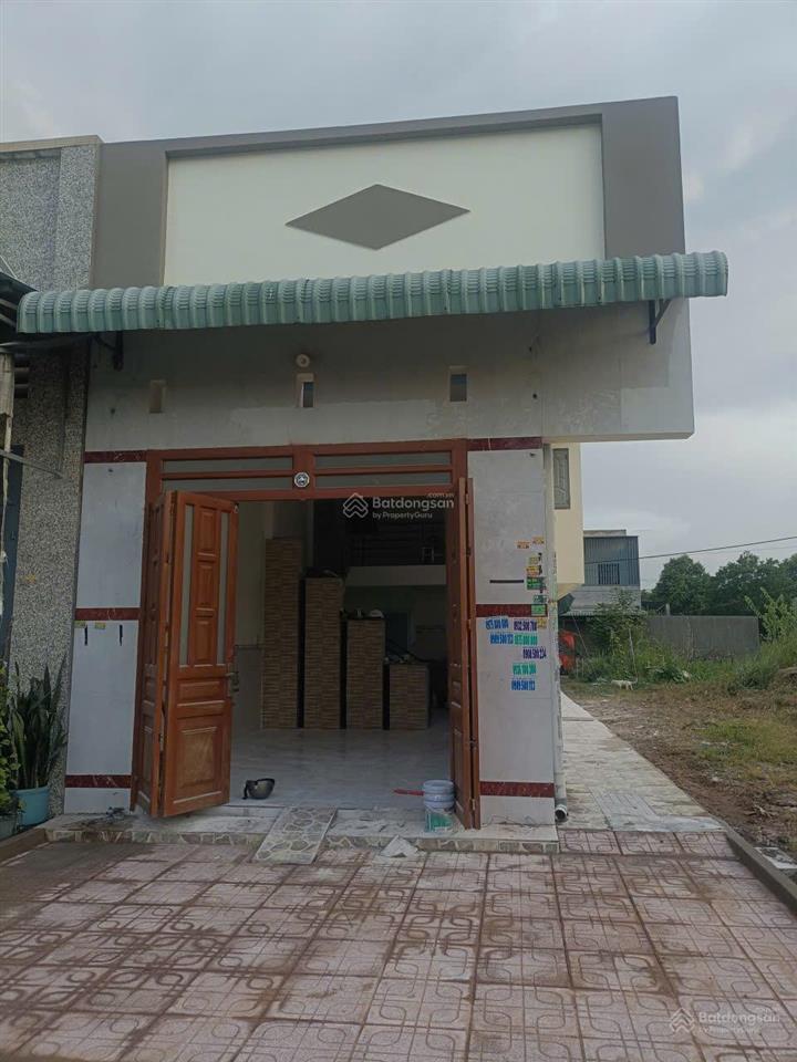 Chính chủ cần bán dãy trọ dt 150m2 full phòng gần chợ bàu bàng sổ sẵn có dòng tiền 9tr/tháng