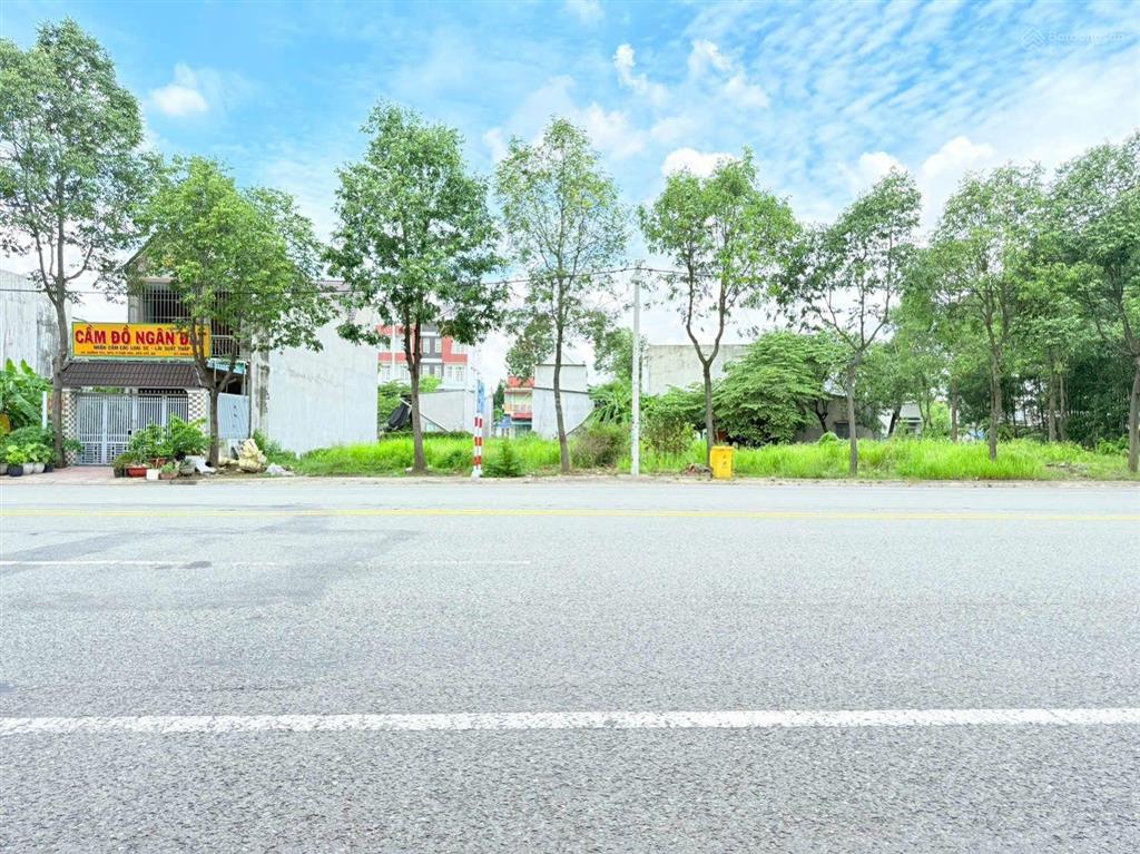 Gần ql13 chỉ 800m cần bán lô đất ngay mặt tiền đường tc1 dt 360m2 có shr giá còn thương lượng