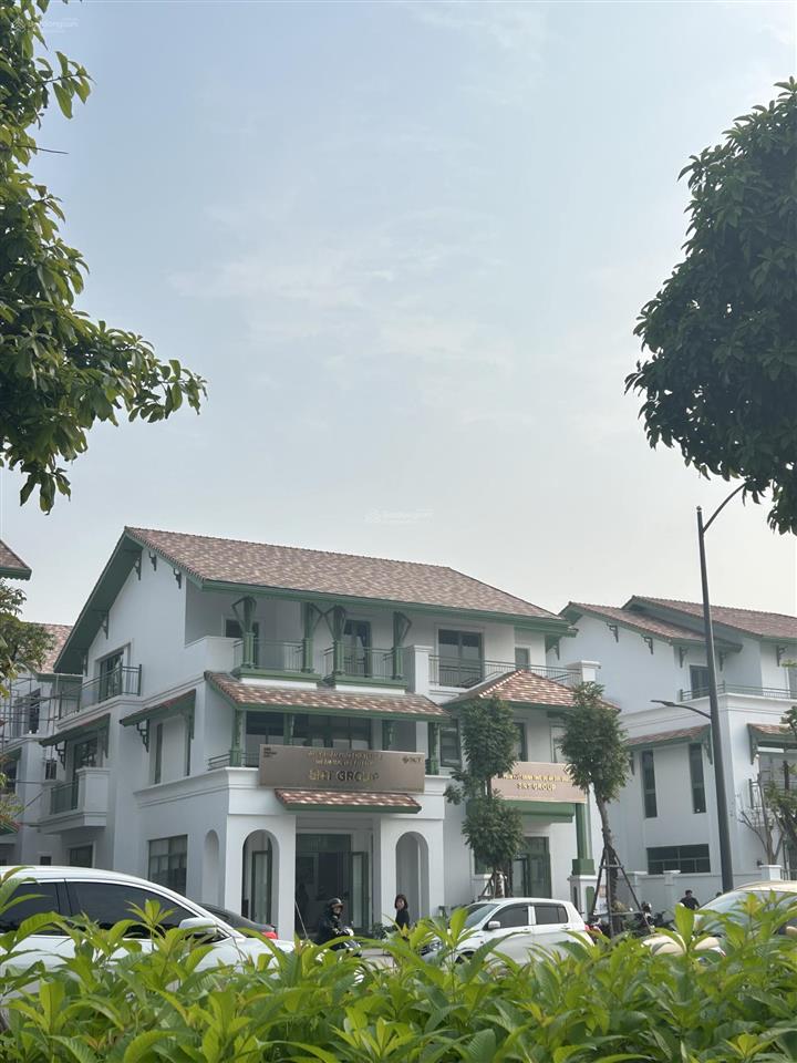 Căn biệt thự siêu hiếm còn sót lại giá 14 tỷ chỉ 50m ra công viên 6000m², 8 toà cc.  0765 828 ***