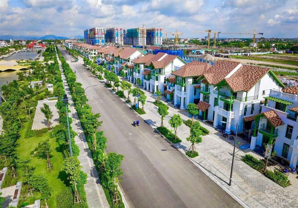 Liền kề có hầm còn 4.7 tỷ xây dựng 4.5 tầng, nhận nhà ở ngay