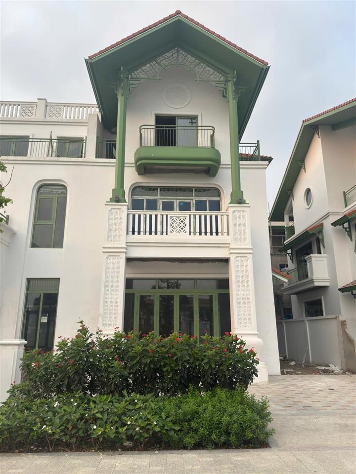 1 căn biệt thự độc quyền giá rẻ vị trí đẹp nhất phân khu có hầm. full giá 13.5tỷ.  0765 828 ***