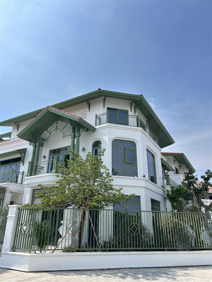 Biệt thự góc duy nhất view trực diện vườn hoa full giá chỉ 27 tỷ. e tuấn xem chi tiết 0765 828 ***