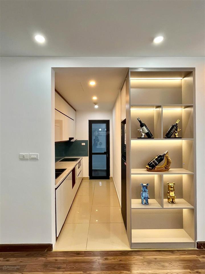 Bán chung cư goldmark city, 5.2 tỷ, 2 ngủ, 2wc, tầng trung, view đẹp, full nội thất mới, slot ô tô