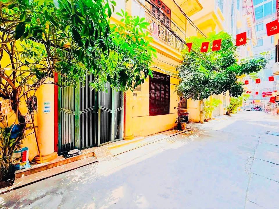 Bán nhà cầu giấy, lô góc, 3 mặt ngõ ô tô tránh, phân lô, qh ổn định, kd tốt, 40m, 5 tầng, hơn 11 tỷ