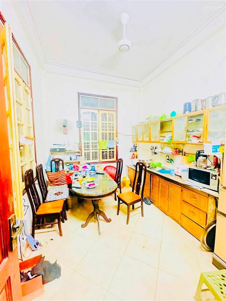 Bán nhà cầu giấy, lô góc, 3 mặt ngõ ô tô tránh, phân lô, qh ổn định, kd tốt, 40m, 5 tầng, hơn 11 tỷ