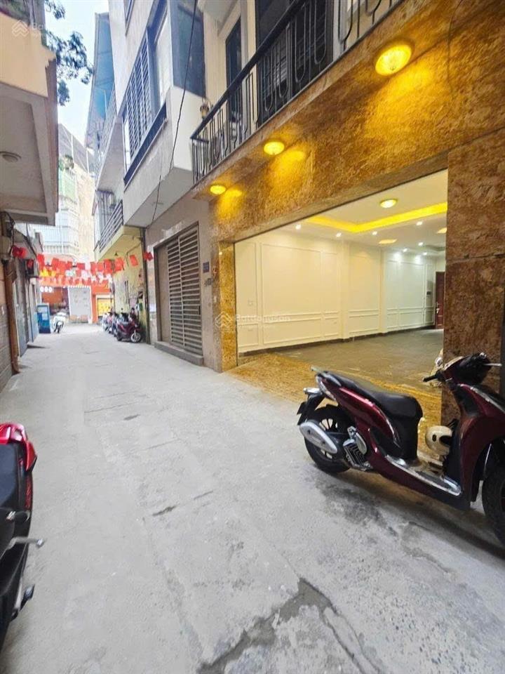 Cầu giấy 11 tỷ không mua nhà này thì mua nhà nào? 40m, 5 tầng, 5 ngủ, ô tô tránh, quy hoạch ổn định