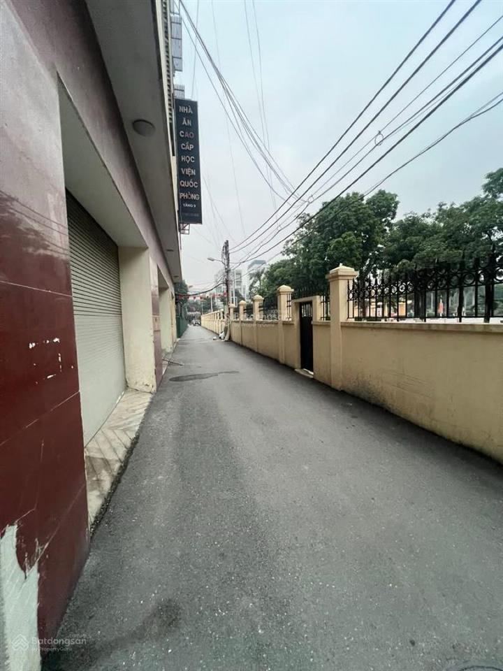 Cần tiền gấp, bán nhà phân lô hoàng quốc việt, cầu giấy. 45m2 x 5 tầng, ô tô đỗ cửa, chỉ 12.3 tỷ