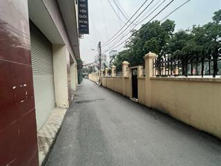 Cần tiền gấp, bán nhà phân lô hoàng quốc việt, cầu giấy. 45m2 x 5 tầng, ô tô đỗ cửa, chỉ 12.3 tỷ