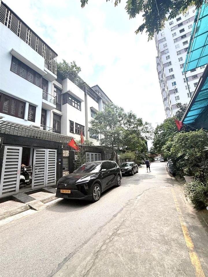 Cực sốc, giá rẻ bất ngờ. nhà mỹ đình, sổ 66m, 18.3 tỷ. ô tô đỗ cửa, vào nhà. hàng xóm vin hàm nghi
