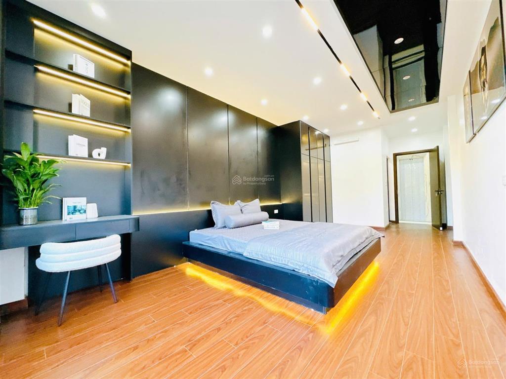 Tin được không? chỉ 17,5 tỷ, 65m, 6 tầng, phân lô phú diễn, vỉa hè rộng, đường 6 làn xe ô tô tránh.
