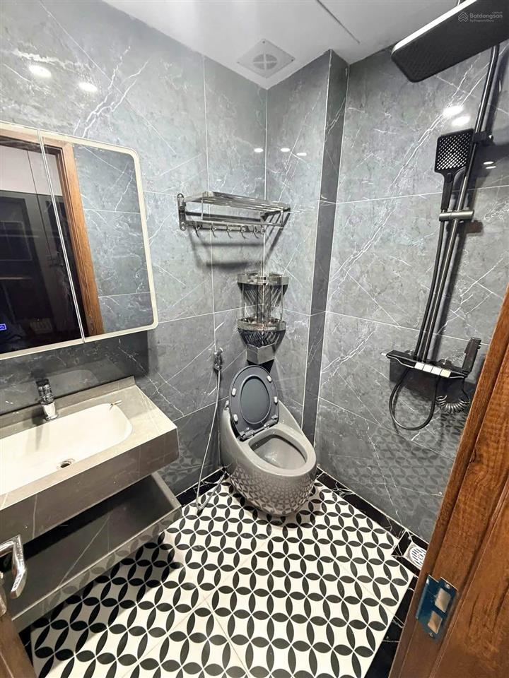 Bán nhà cầu giấy, chỉ 17.3 tỷ, nhà phân lô, ô tô tránh siêu vip, 7 tầng, thang máy, nhà đẹp, ở luôn
