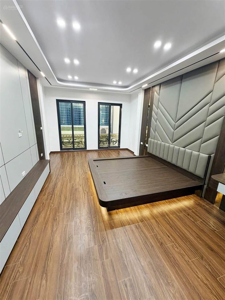 Bán nhà cầu giấy, chỉ 17.3 tỷ, nhà phân lô, ô tô tránh siêu vip, 7 tầng, thang máy, nhà đẹp, ở luôn