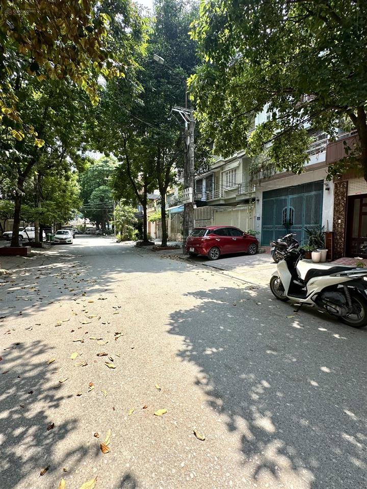 Bán gấp nhà liền kề, khu đô thị goldmark city hồ tùng mậu, 65m, 6 tầng, thang máy, kd vip, 21 tỷ