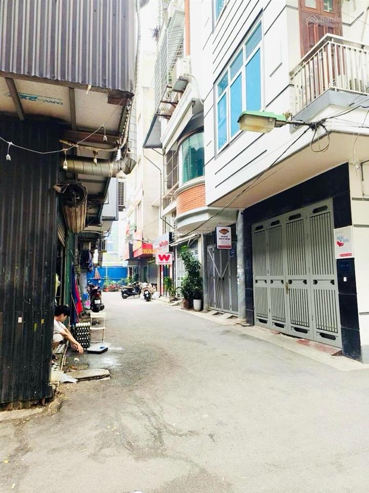 Giảm chào sốc, bán nhà phân lô trần quốc hoàn, cầu giấy. chỉ còn 15.9 tỷ, 51m, 5 tầng, ô tô tránh.
