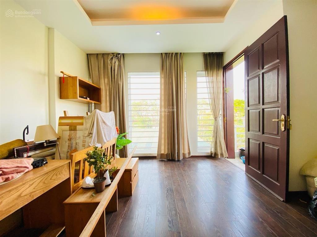 Giảm chào sốc, bán nhà phân lô trần quốc hoàn, cầu giấy. chỉ còn 15.9 tỷ, 51m, 5 tầng, ô tô tránh.