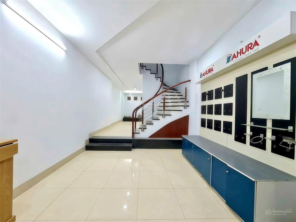 Bán nhà phân lô khuất duy tiến, cầu giấy 66m, 5 tầng, nhỉnh 22 tỷ. ô tô tránh, kd, văn phòng vip