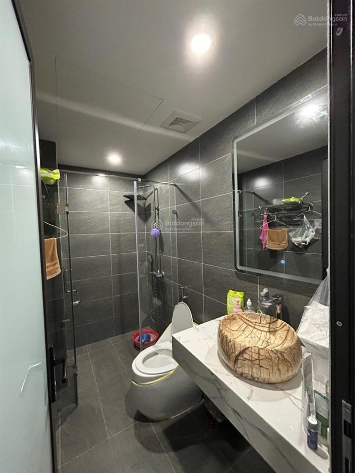 Giảm chào cực mạnh, chỉ 13,8 tỷ nhà dương quảng hàm, cầu giấy. 55m, 5 tầng, ô tô đỗ cửa, vào nhà.
