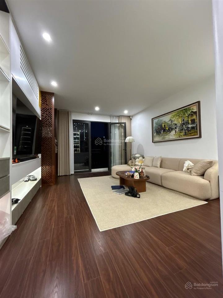 Giảm chào cực mạnh, chỉ 13,8 tỷ nhà dương quảng hàm, cầu giấy. 55m, 5 tầng, ô tô đỗ cửa, vào nhà.