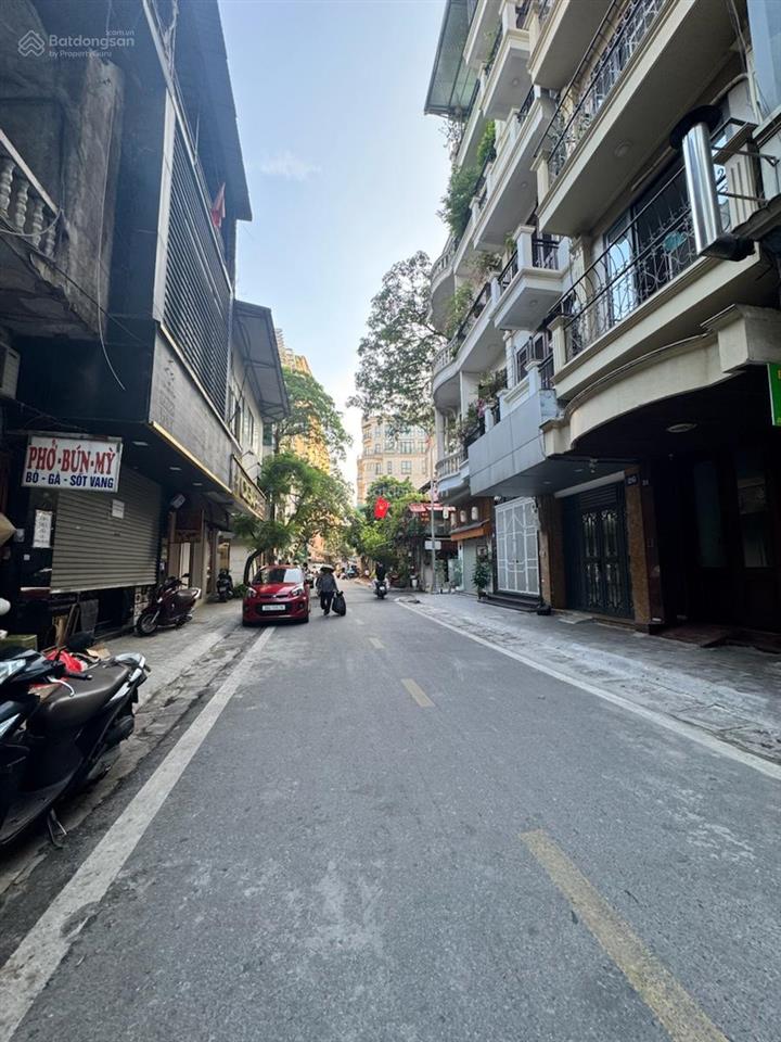 Bán nhà phố đào tấn, ba đình. nhà đẹp như biệt thự 5*, giá chỉ nhỉnh 27 tỷ, ô tô tránh, thang máy.