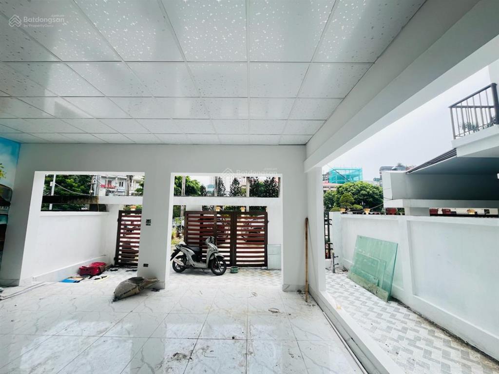 Cắt lỗ cực sâu! biệt thự mỹ đình, dt sổ 203m, chỉ còn 38 tỷ. đường rộng 17m, kinh doanh sầm uất.