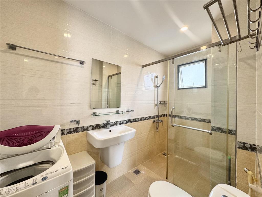 Căn hộ diện tích rộng  ban công riêng to với đầy đủ tiện nghi ngay nguyễn văn hưởng, thảo điền