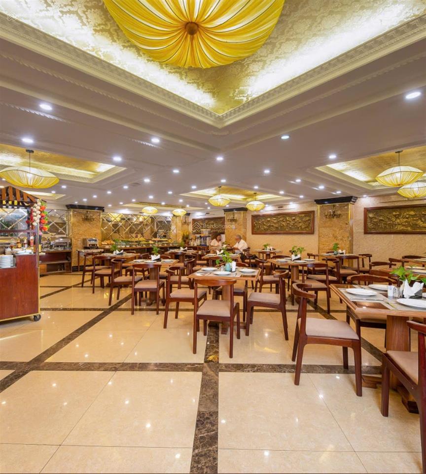 Bán khách sạn 13 tầng mặt phố quận ba đình view hồ tây đẳng cấp dòng tiền 450 triệu/tháng