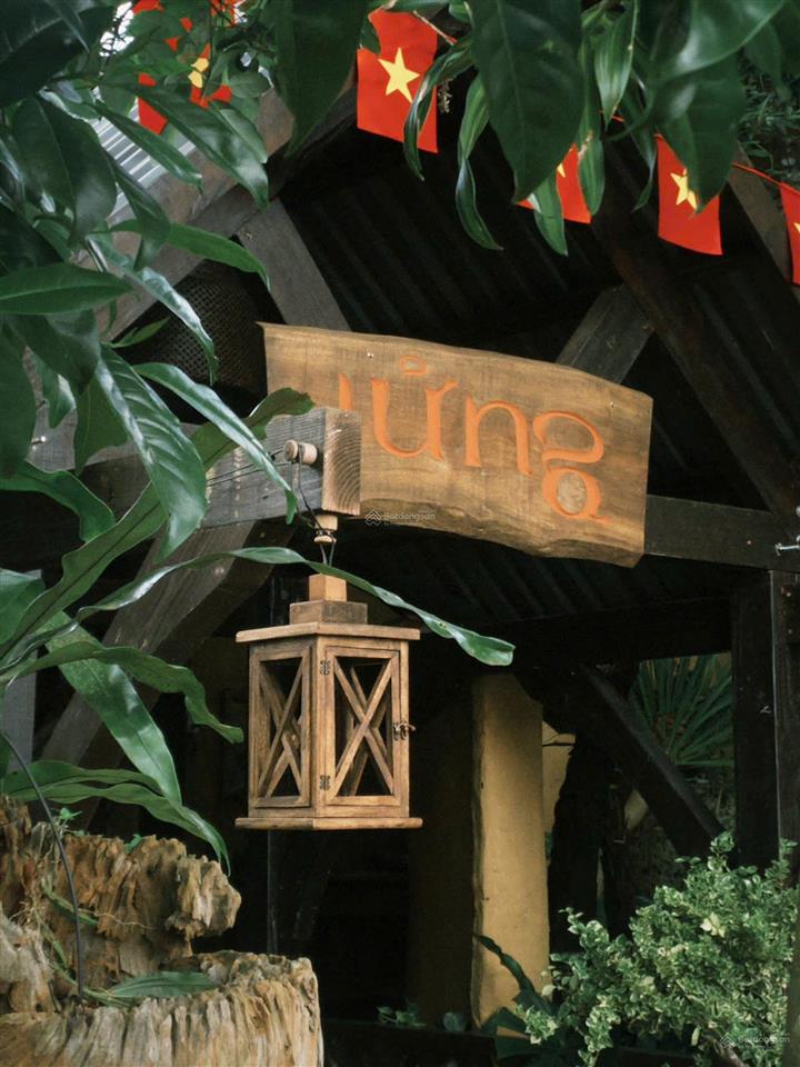 Lô góc mặt tiền lý thái tổ trung tâm măng đen