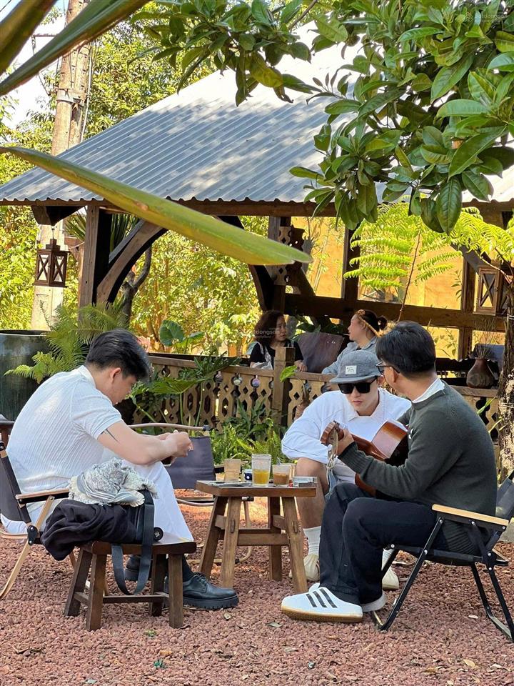 Lô góc mặt tiền lý thái tổ trung tâm măng đen