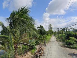 bán gấp nền đất 150m2 cực thoáng tại Bình Ân