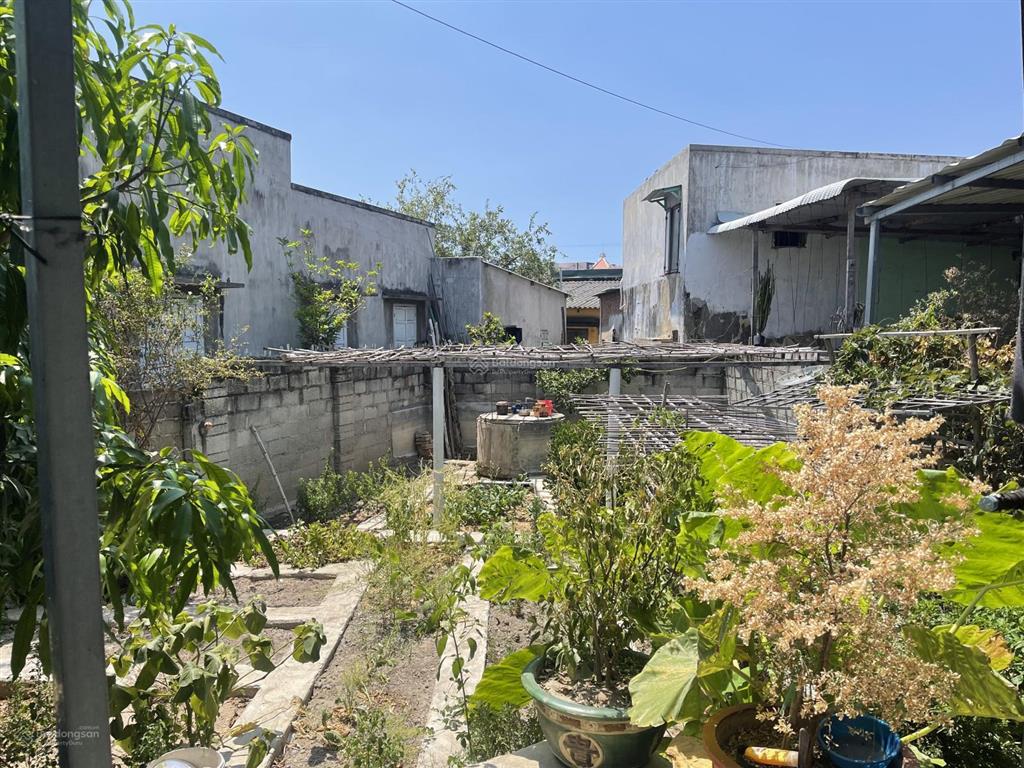 Bán nhà riêng tại an hải, ninh phư ninh thuận giá 1,5 tỷ, diện tích 366m2, đẹp, nhiều tiện ích hot!