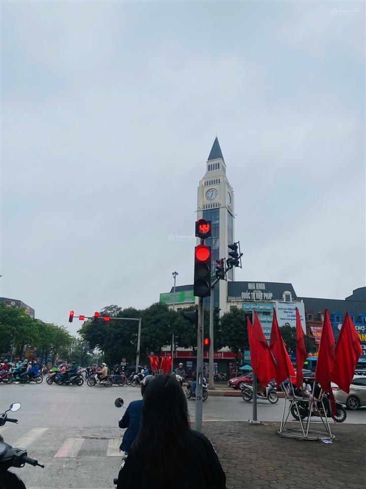 Bán biệt thự văn phú dt 200m2, nhà 4 tầng. giá 37,5 tỷ (giá tốt so với thị trường)