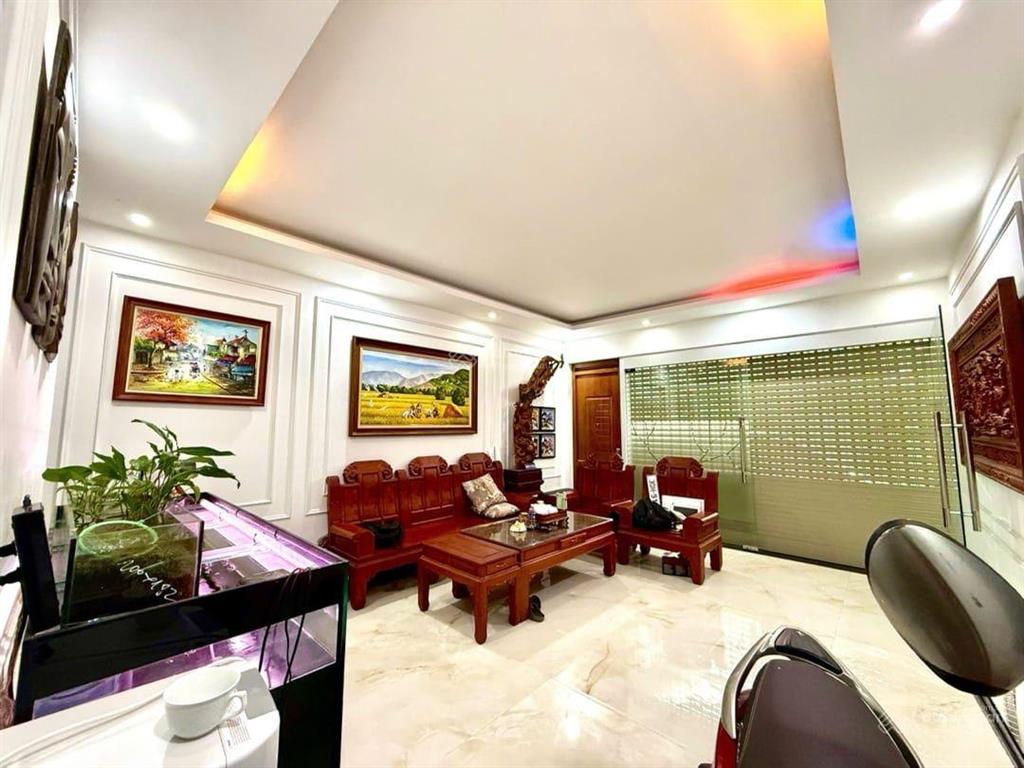 Lk văn phú, 7 tầng thang máy, vỉa hè rộng. giá hơn 19 tỷ