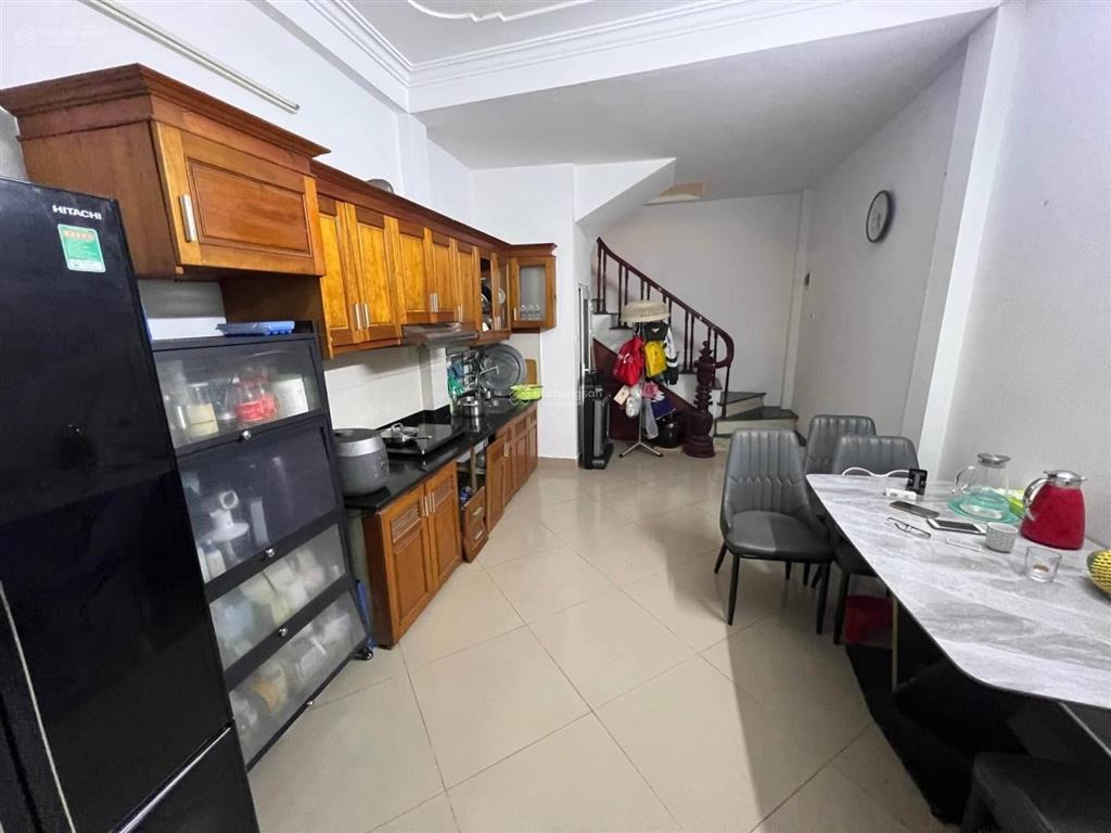 Chính chủ gửi bán nhà lý thường kiệt hà đông
dt 35,5m, mt 35,5 phân lô ô tô tránh ,vỉa hè