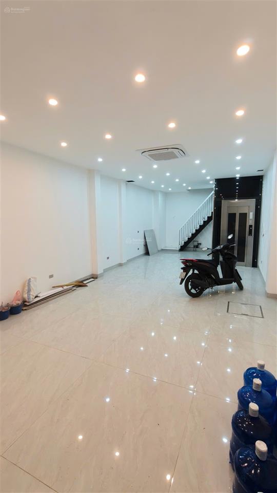 Cm nhà văn phú  vị trí đẹp nhất kđt 6 tầng  thang máy  kinh doanh  cam kết giá rẻ nhất khu vực