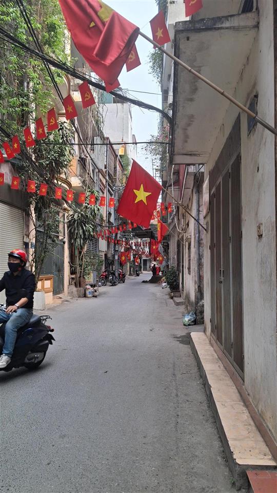 Chính chủ bán nhà ngay cầu am , bưu điện hà đông
dt 36m  2 tầng  vị trí kinh doanh
giá  12,x tỷ