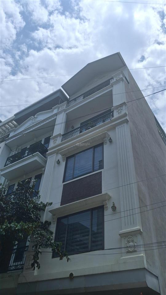 Chủ cần tiền bán gấp căn nhà hà đông
phân lô  ô tô tránh  vỉa hè đá bóng. 50m  5 tầng 0944 944 ***
