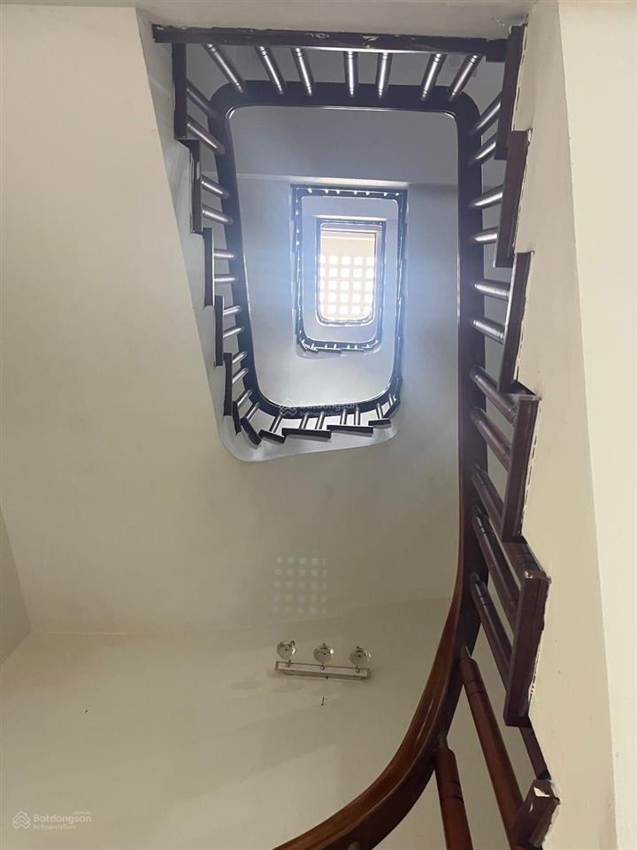 Liền kề văn quán
dt 67m  4 tầng  mt 46m
giá  hơn 19 tỷ
  0944 944 ***