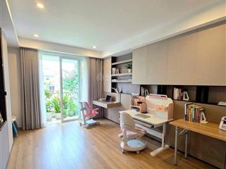 Giá tốt nhất khu vực. có ô chờ thang máy lk văn phú
dt 90,1m  4 tầng 1 tum
 0944 944 ***