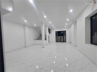 Cho thuê biệt thự hà đông
dt 130m 4 tầng
thích hợp vừa ở vừa kd, vp, kho
giá 24tr/tháng
