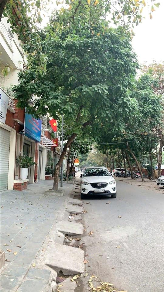 Bán nhà mỗ lao ngay làng việt kiều ô tô đỗ cổng tiện ích đầy đủ dân xây kiên cố 63m2, 12 tỷ