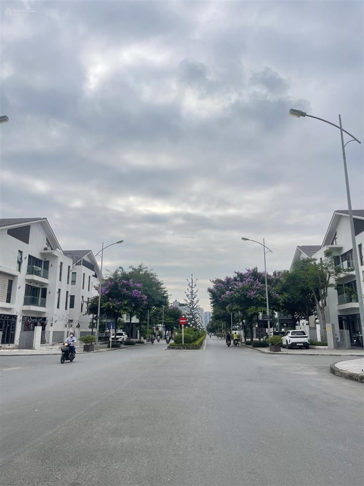 Bán nhà lô góc kdt dương nội ngay aeon mall cv thiên văn ngõ rộng full nội thất 39m2 5t hơn 8 tỷ