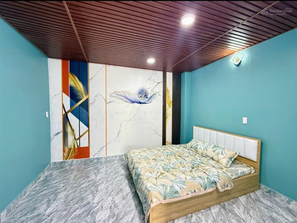 Kẹt tiền nên cô sáu cần bán gấp căn nhà đang cho thuê thu nhập 8tr/ tháng