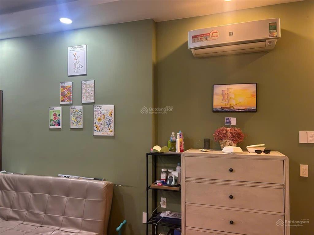 Bán cc 3 phòng ngủ lô to tầng 2, 107m2