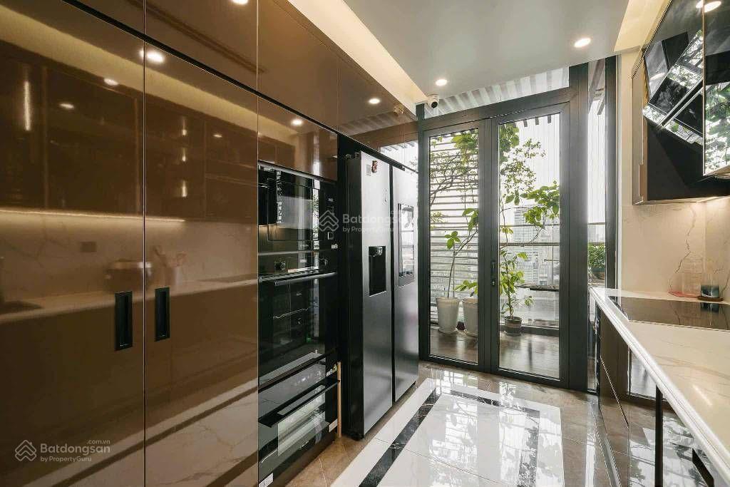 Bán căn hộ tòa ct1a tp giao lưu, phạm văn đồng, 80m2, 6 tỷ, 3 ngủ, 2 vs, sổ đỏ cc,full nt mới đẹp.