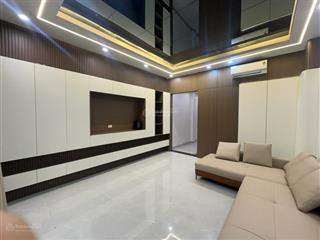 Trần duy hưng 50m2, 5,5 tầng, nhiều thoáng, thang máy, cách mp 50m. giá 12 tỷ