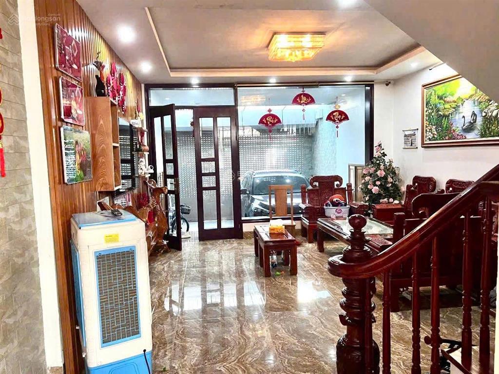 Chính chủ cho thuê nhà kđt văn phú hà đông