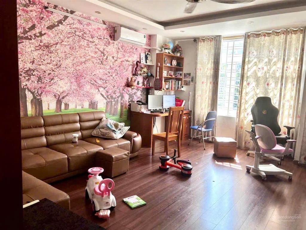 Chính chủ cho thuê nhà kđt văn phú hà đông