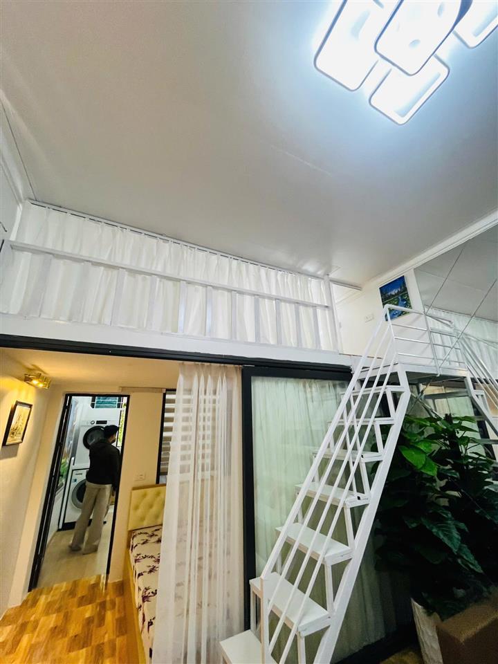 Bán tập thể trần cung, bệnh viện e 52m2 tầng 3 2 pn 1 gác xép chỉ 3.2 tỷ