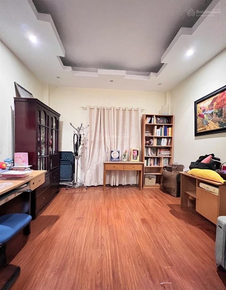 Phân lô vip trung kính  20m ra hồ ô tô  ngõ thông khắp ngả  5 tầng kcbt kiên cố, 12,7 tỷ