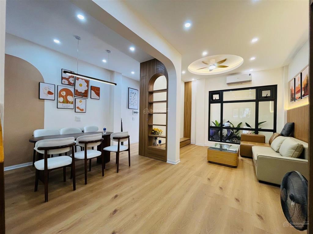 Bán nhà kim mã không quy hoạch 55m2 x 4 tầng 2 thoáng trước sau sân vườn tiểu cảnh
